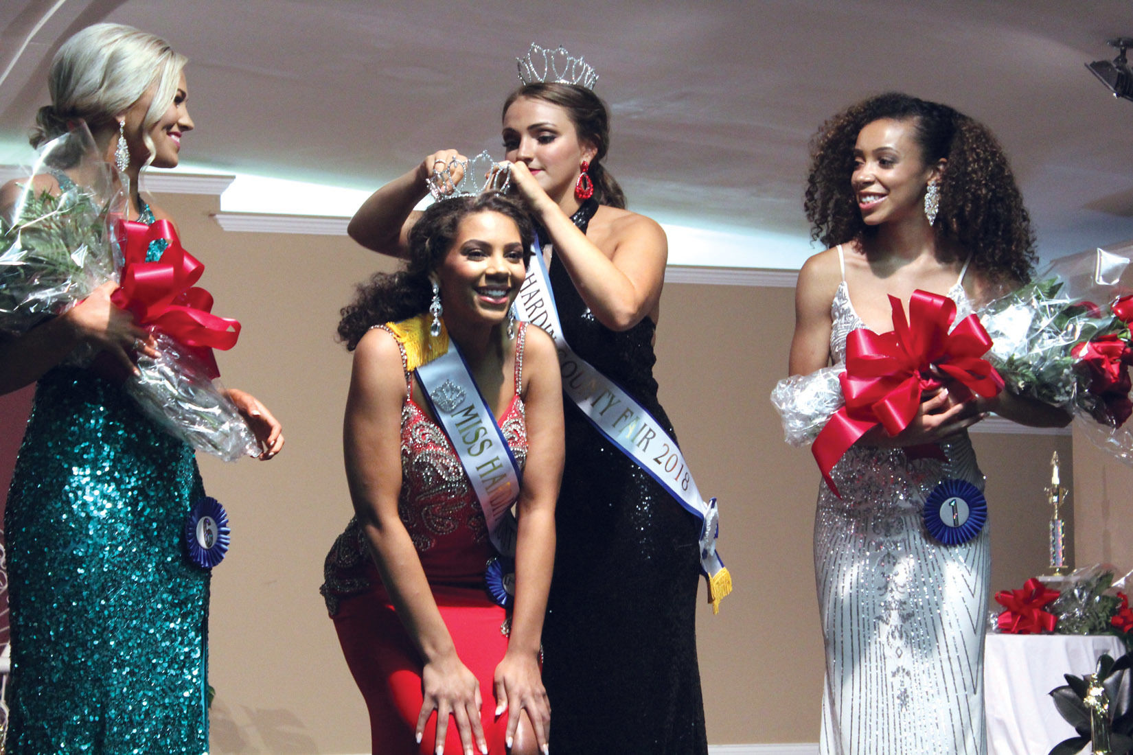 Harris crowned Miss Hardin County Fair in debut on stage